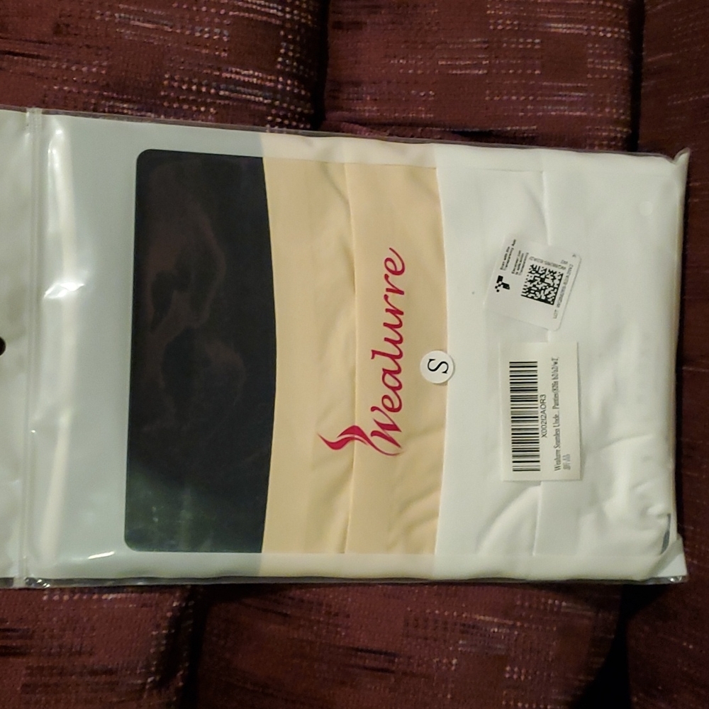 Wealurre Seamless panties.     NWT